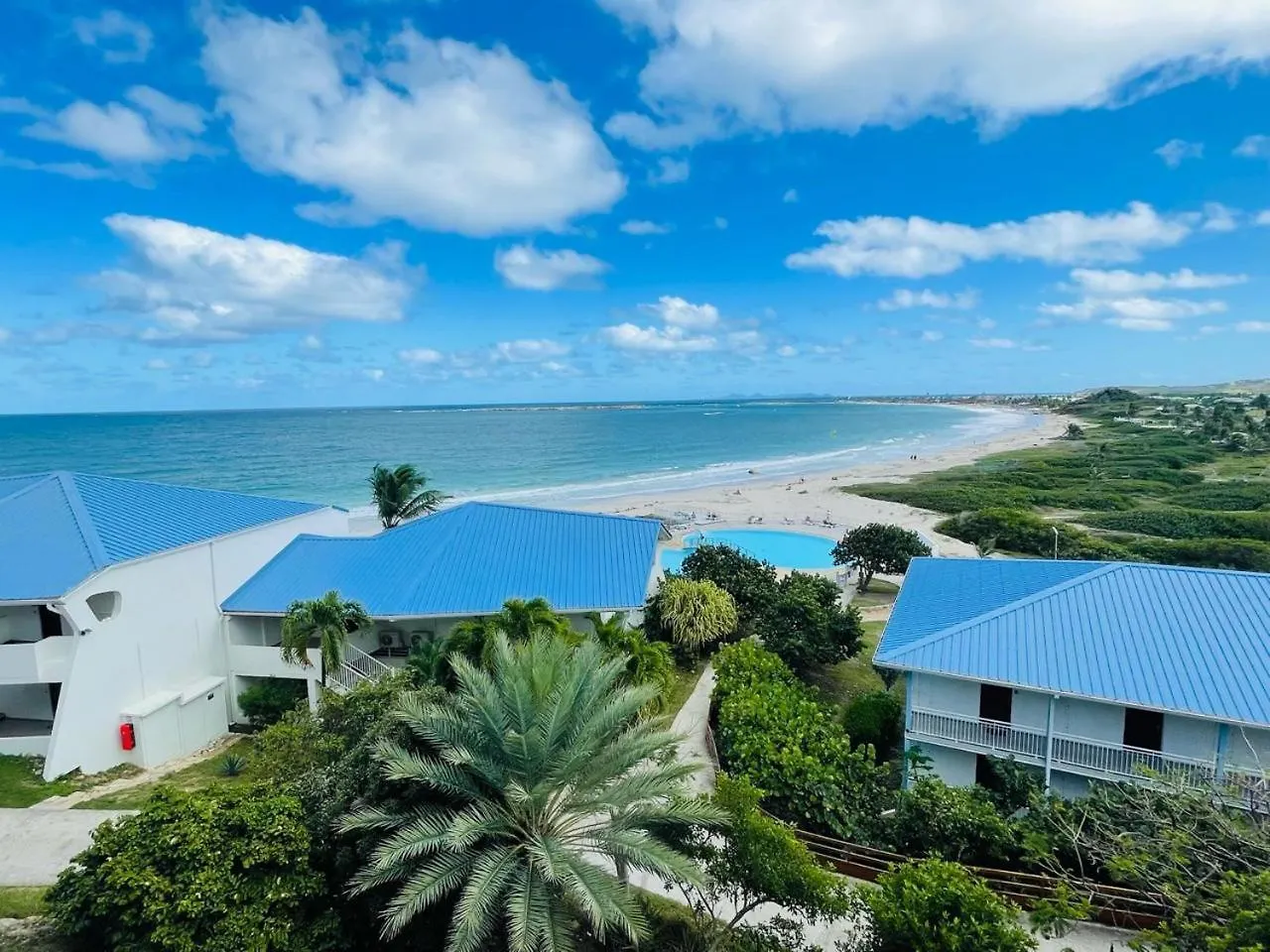 French Ocean View, Beach And Pool Cul de Sac